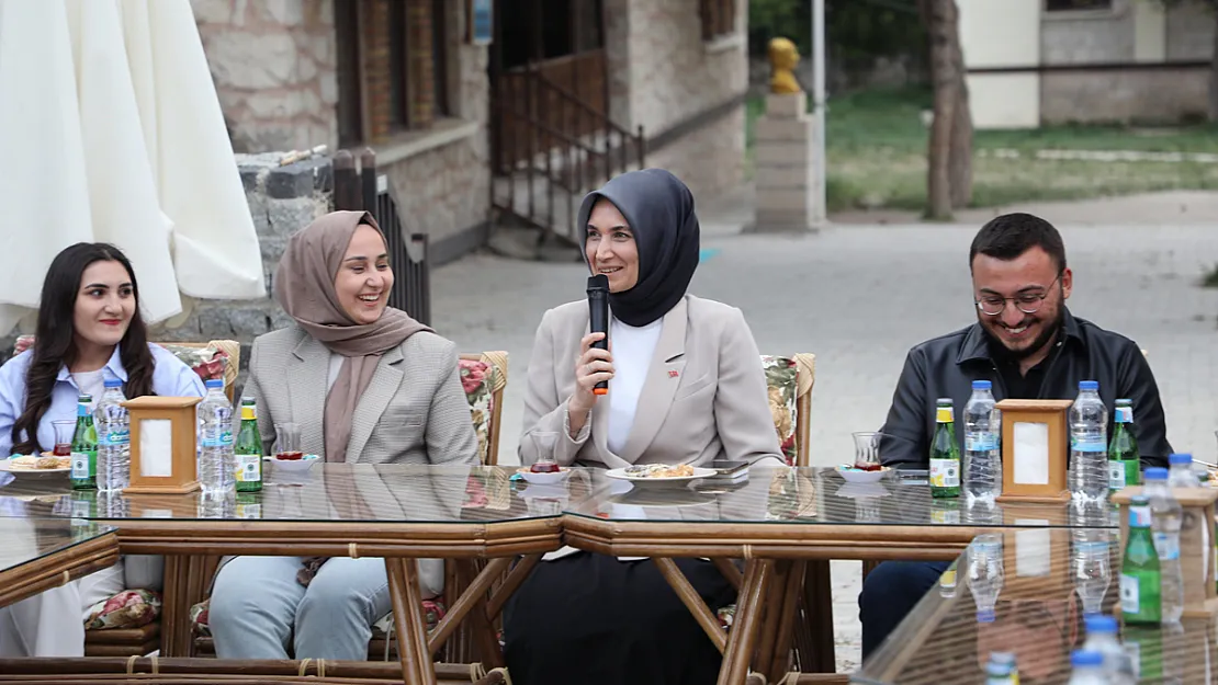 Vali Yiğitbaşı, Frigya'nın Tanıtımı İçin Öğrencileri Dinledi