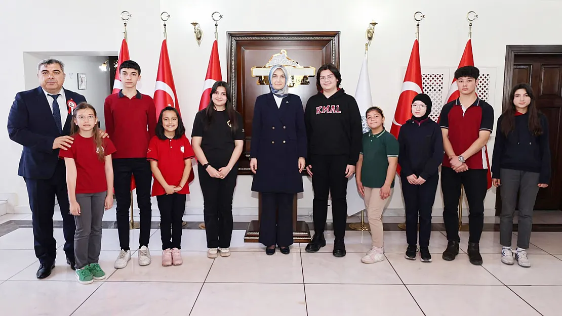 Vali Yiğitbaşı, Öğrencileri Kabul Etti