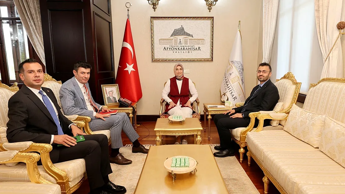 Vali Yiğitbaşı, Vakıflar Çalışmalarını Dinledi
