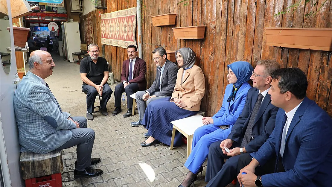 Vali Yiğitbaşı ve yardımcılarından asırlık esnaf lokantasına ziyaret