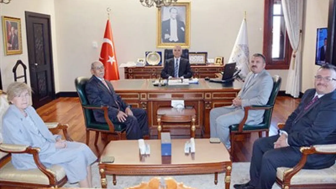 Vali Yıldırım, yaşlıları ağırladı – Kocatepe Gazetesi