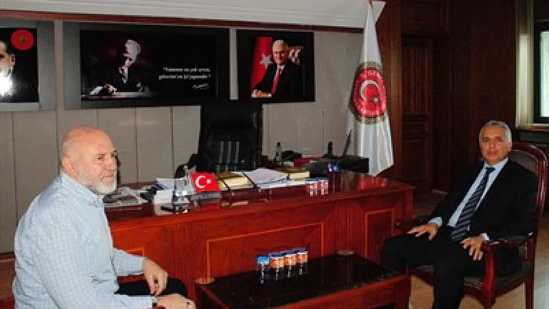 Vali Yıldırım'dan Sel'e ziyaret – Kocatepe Gazetesi