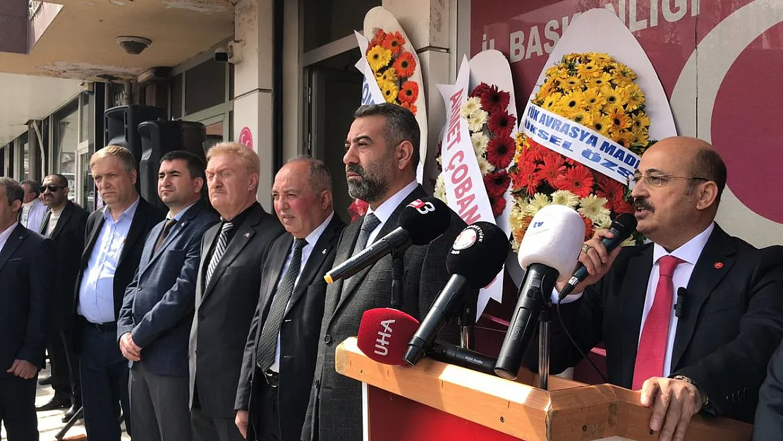 'Vatan olmadan gelecek olmaz'