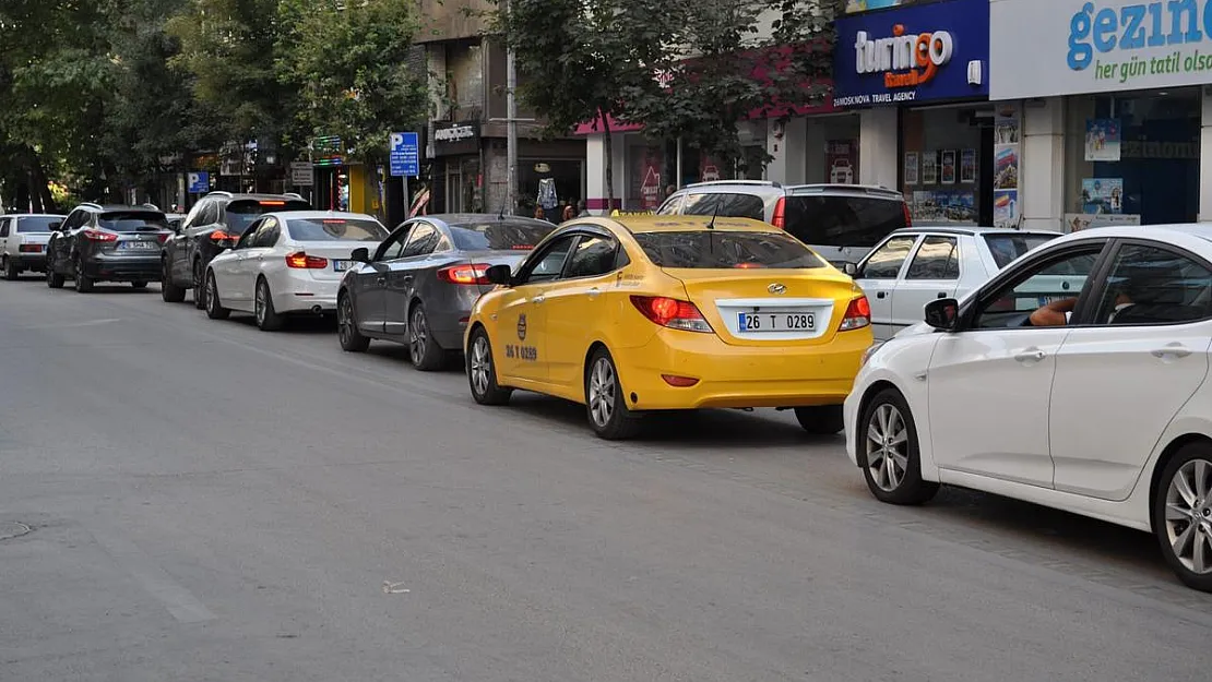 Vatandaşlar Eskişehir'deki trafik sorununa çözüm bulunmasını bekliyor