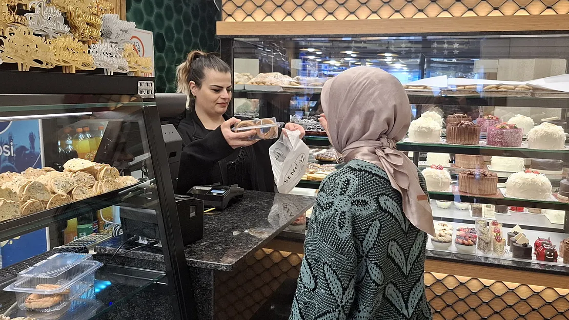 Vatandaşlar Kandil Simidine Yoğun Talep Gösterdi
