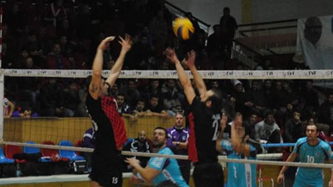 Voleybolcular Isparta'dan galibiyetle döndü – Kocatepe Gazetesi