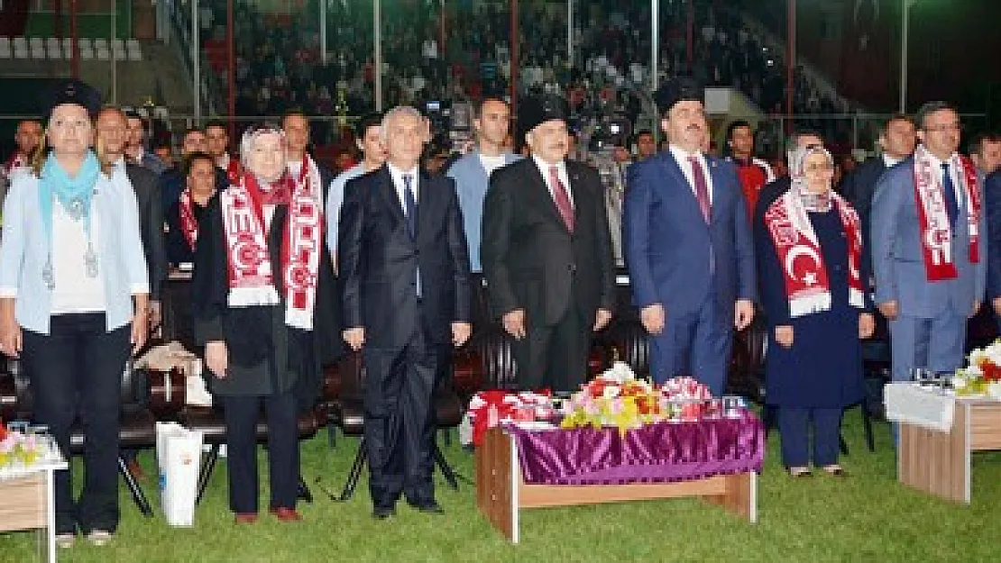 Yağmur altında Zafer'e yürüyüş – Kocatepe Gazetesi