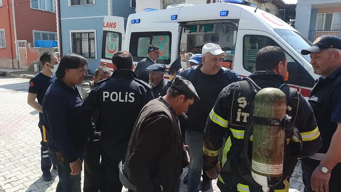 Yanan evinin içinde kaldığı sanıldı ama korkulan olmadı