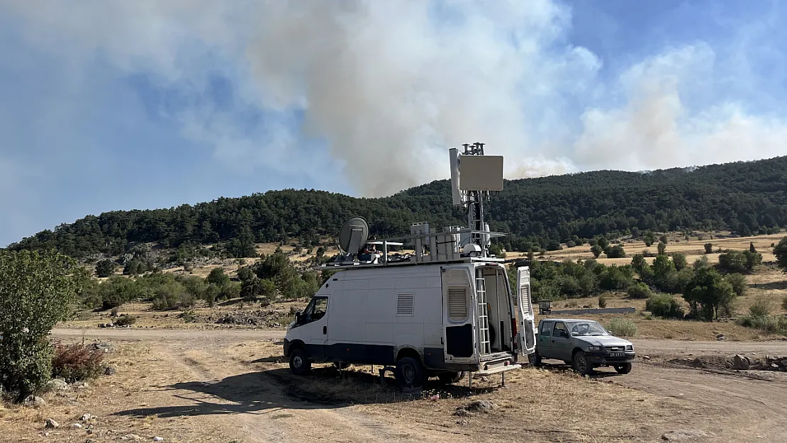 Yangın Bölgesinde Mobil Baz İstasyonu Kuruldu