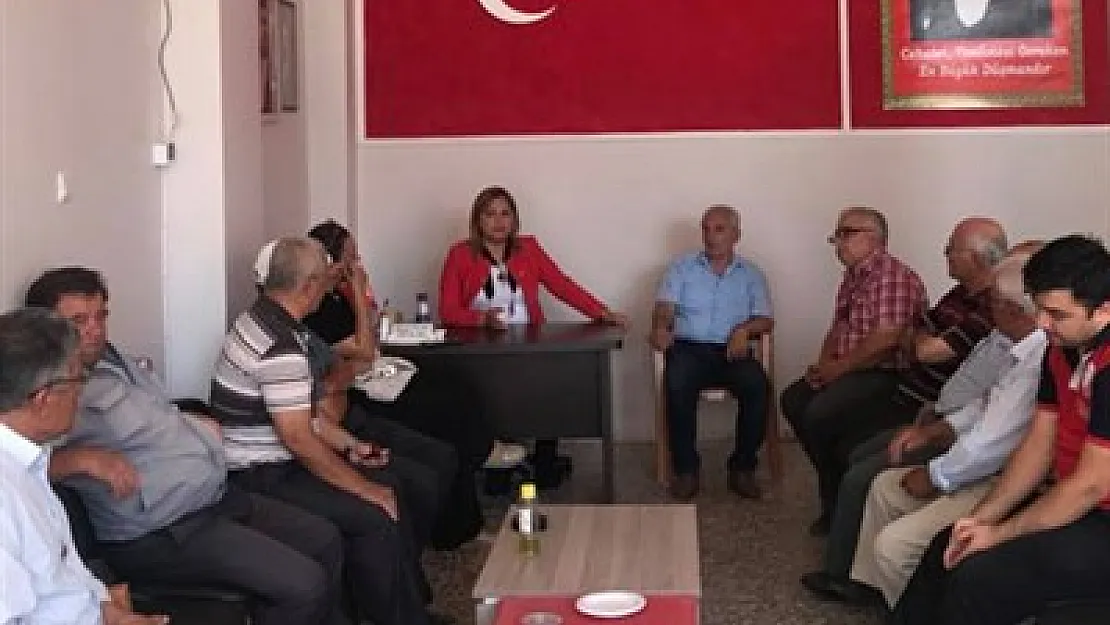 “Yastık altında dolar, euro değil, icra tebligatları var”