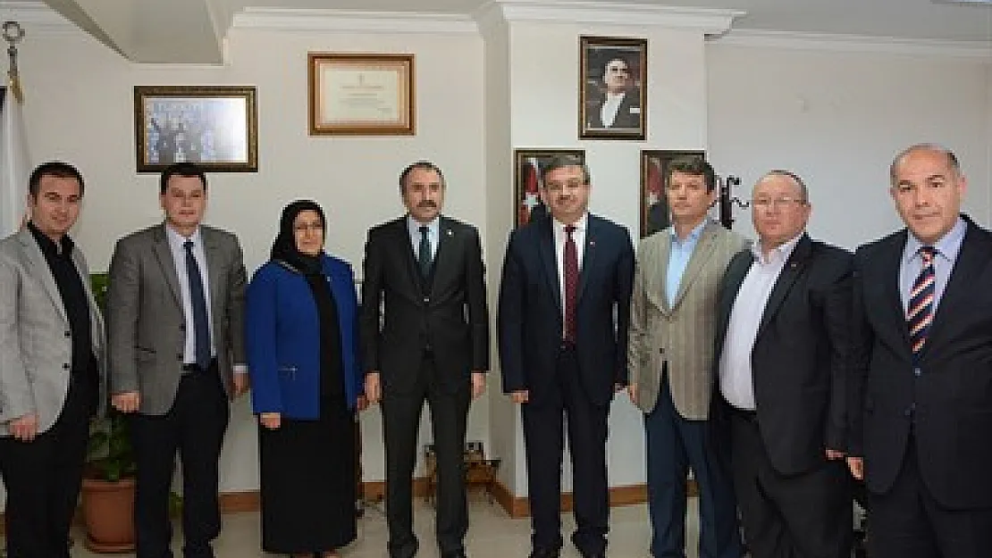Yavilioğlu, AK Parti'yi ziyaret etti