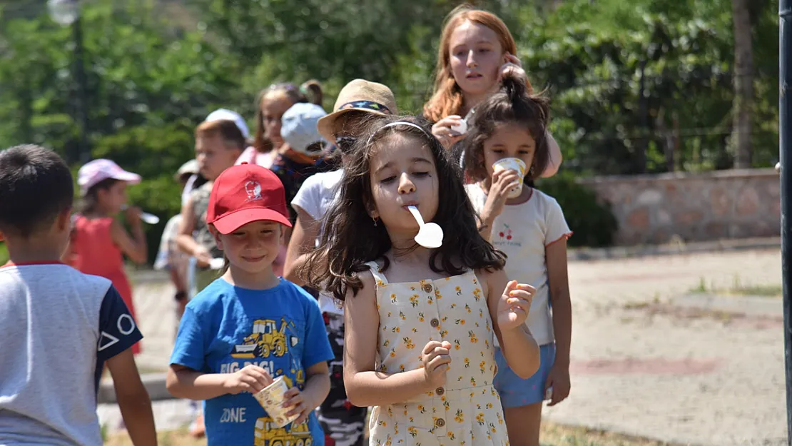 Yaz Bilim Atölyelerinde Çocuklar Hem Eğleniyor Hem De Öğreniyor