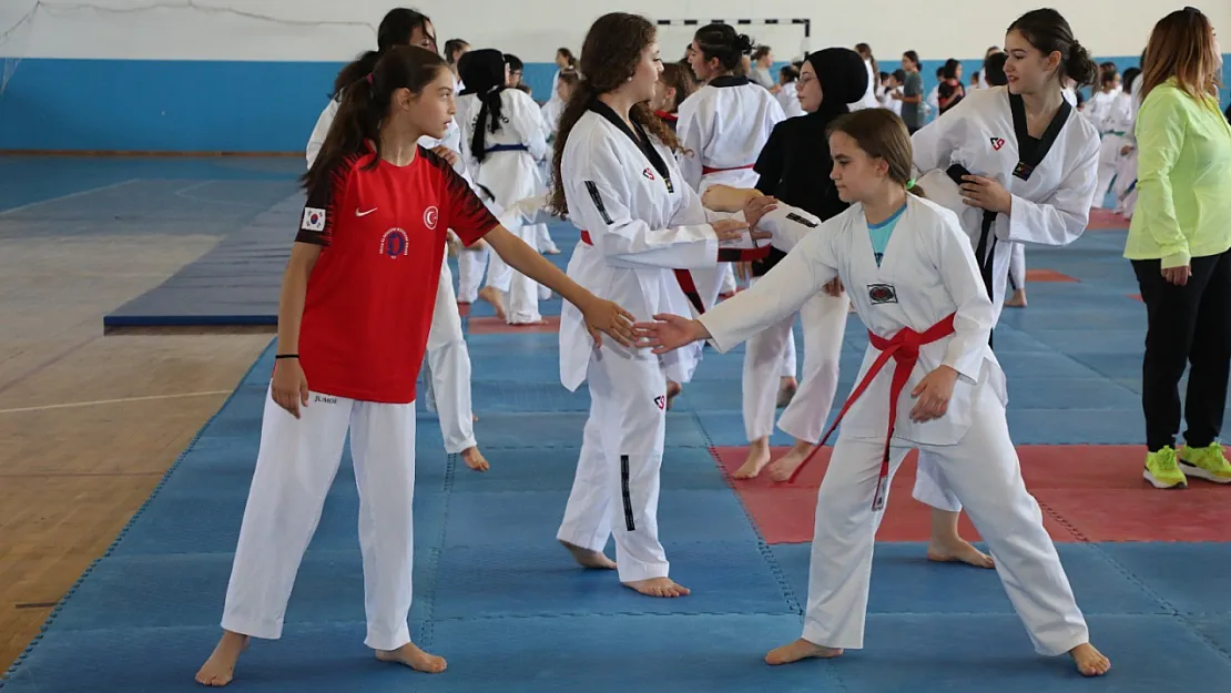 Yaz Spor Okulları Kapılarını Açıyor
