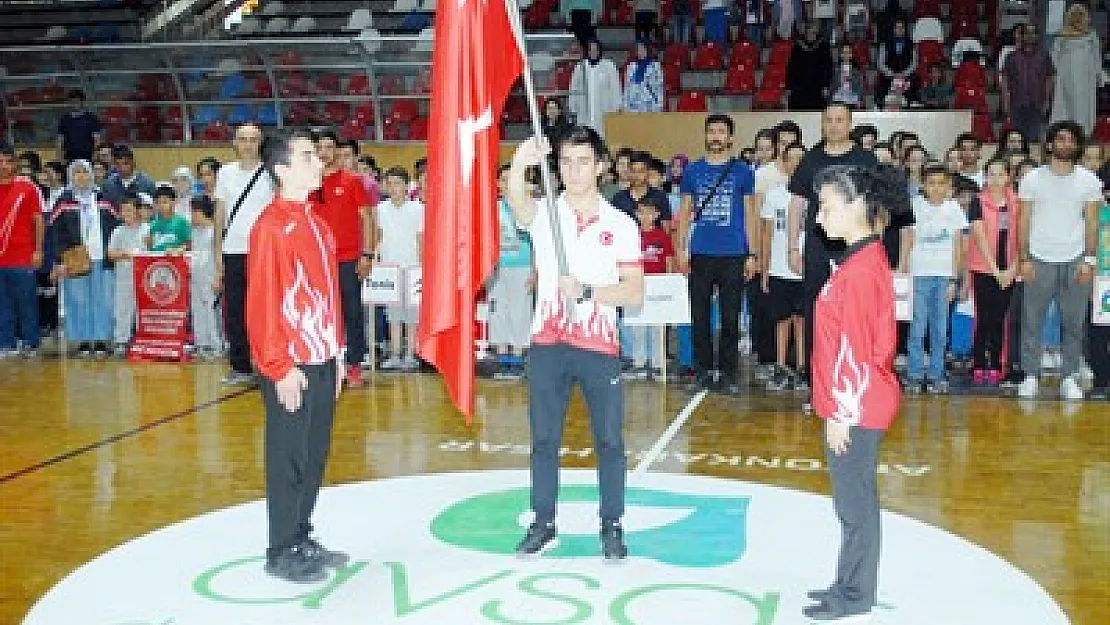 Yaz Spor Okulları törenle açıldı