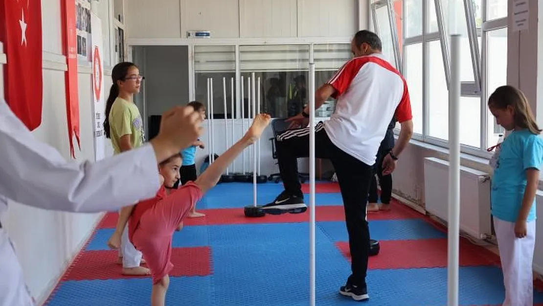 Yaz Spor Okullarında Karate Heyecanı Sürüyor