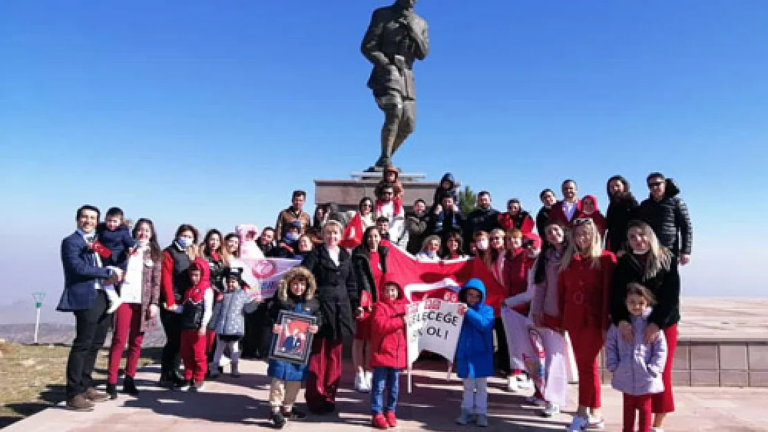 Yedi Bilim öğrencileri 29 Ekim'i coşkuyla kutladı