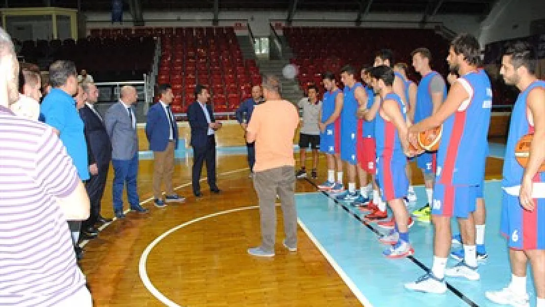 Yeni yönetimden takıma ziyaret – Kocatepe Gazetesi