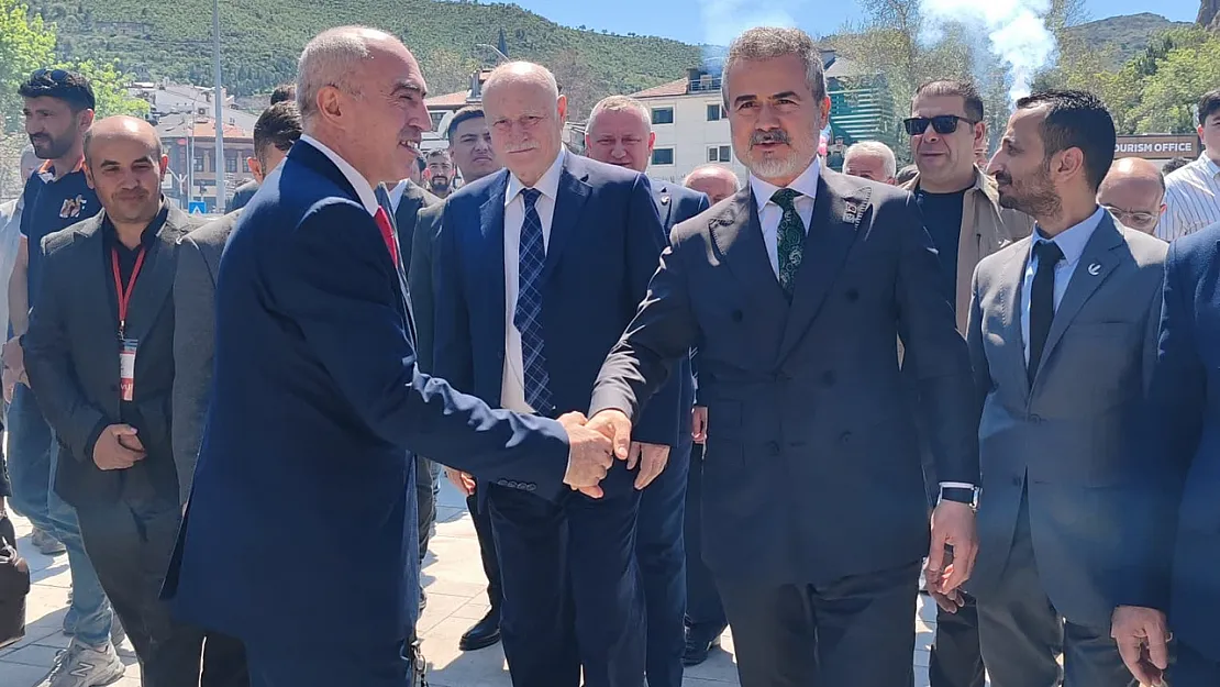 Yeniden Refahlı Eski Bakan'dan 'İsrail' Eleştirisi