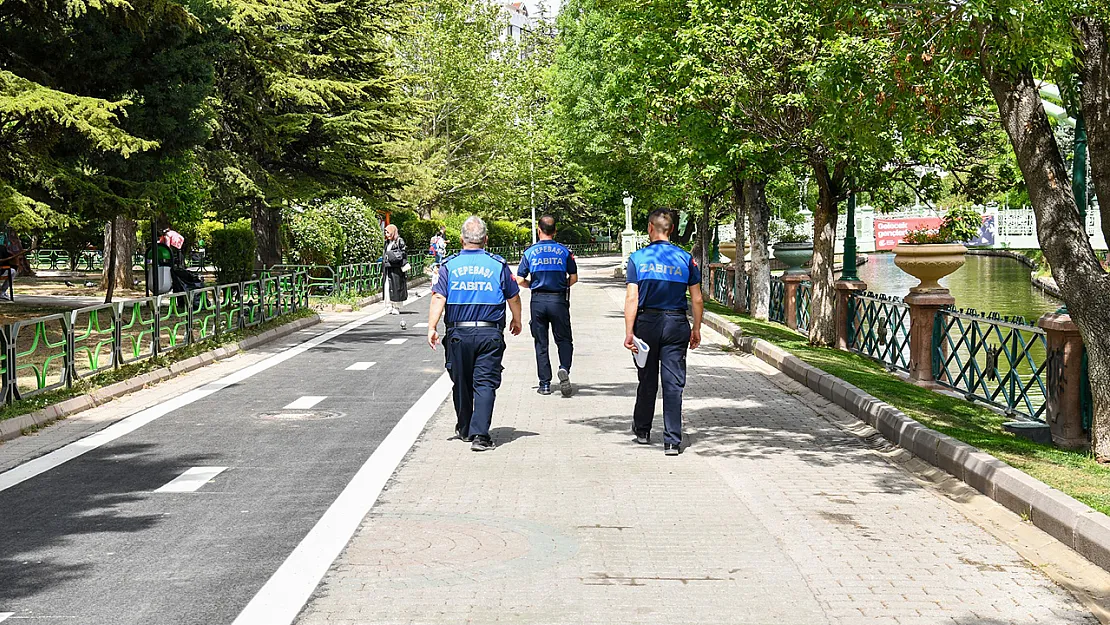 Yerlere Sigara İzmariti, Çöp Atan 62 Vatandaşa 183 Bin 86 Lira Para Cezası Uygulandı