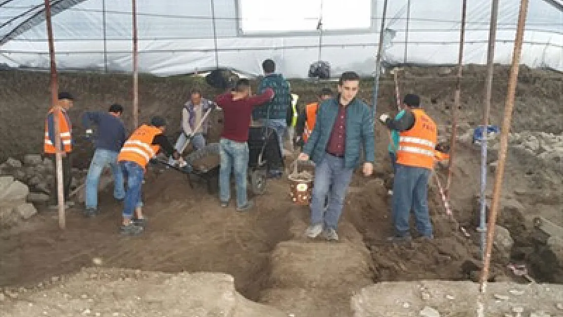 YHT hattında höyük kazısı – Kocatepe Gazetesi