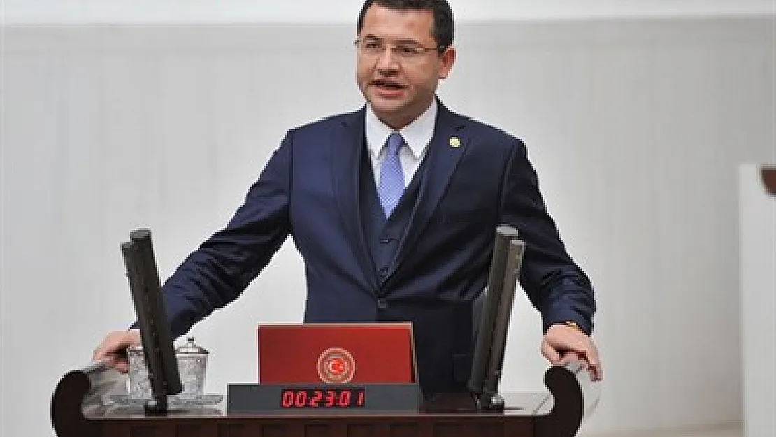 Yıllanmış tasarıları alelacele gündeme getiriyorlar