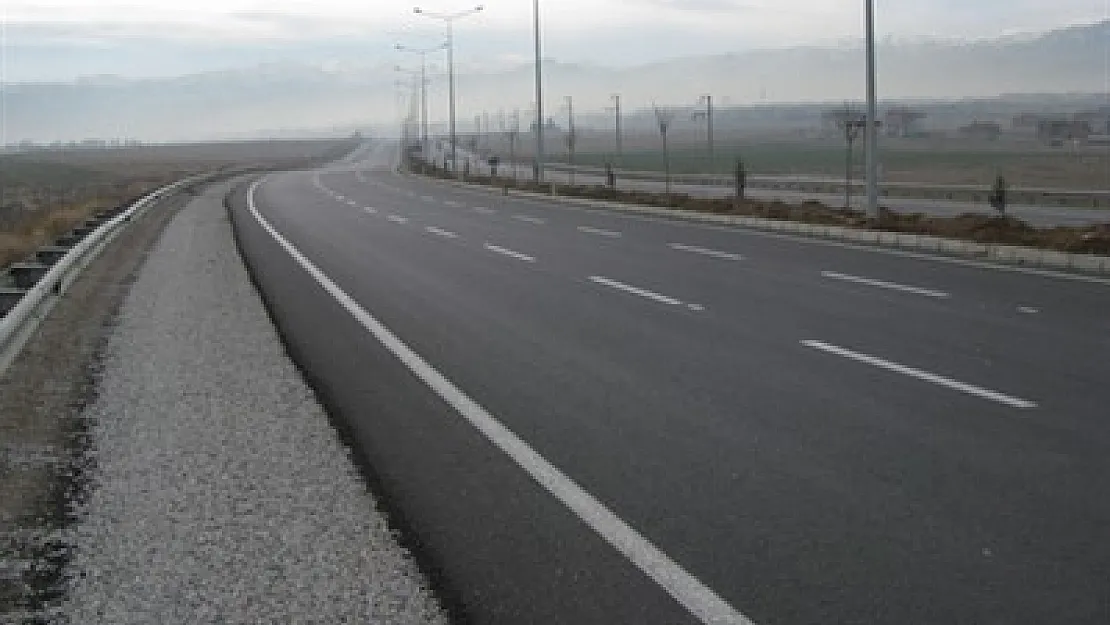 “Yollar Afyonkarahisar kaymağı gibi oldu”