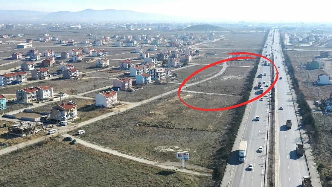 'Yüntaş'a Satılan Arsa İle Kamu Zararına Neden Oldular'