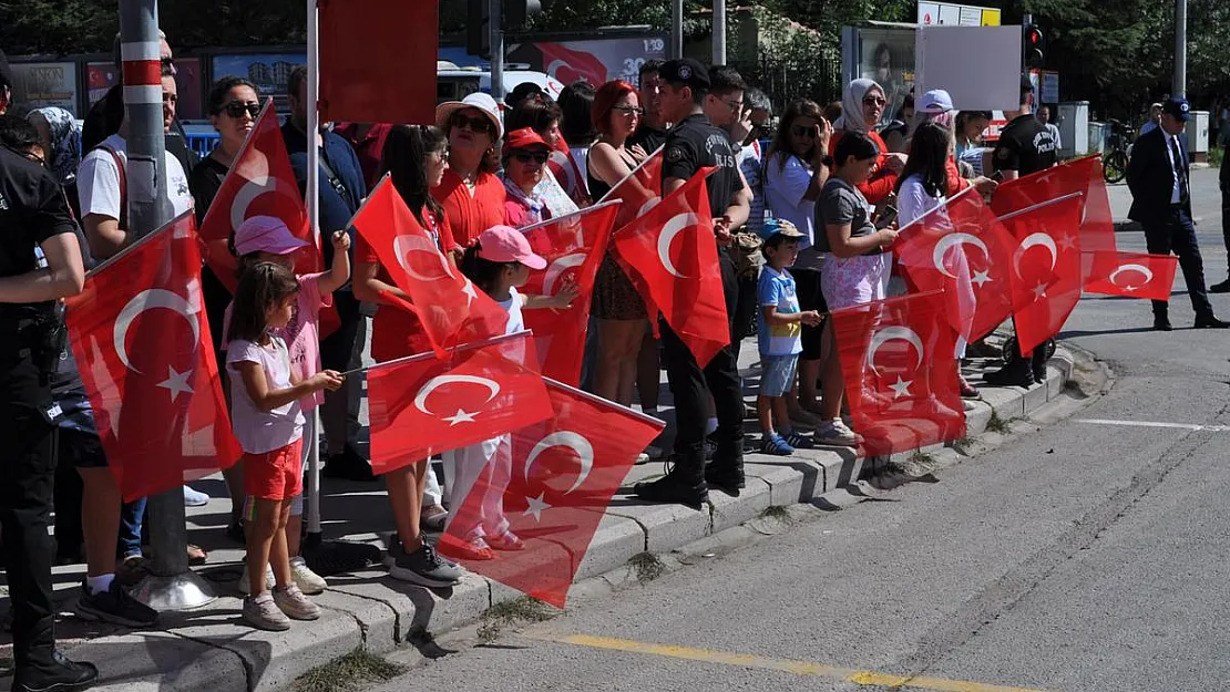 Zafer Bayramı Eskişehir'de coşkuyla kutlandı