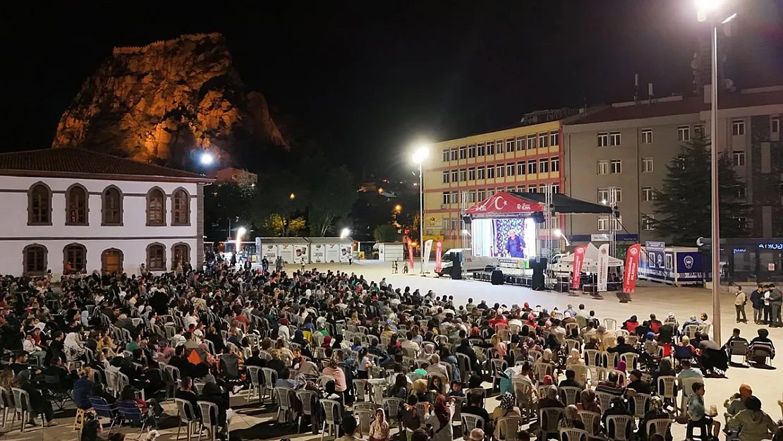 Zafer Meydanı'nda Sinema Akşamı Yapıldı