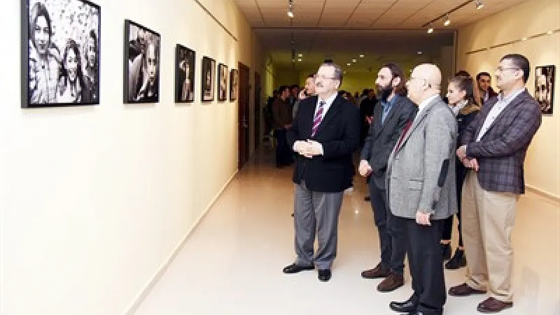 'Zamanın Yüzleri' fotoğraf sergisi açıldı