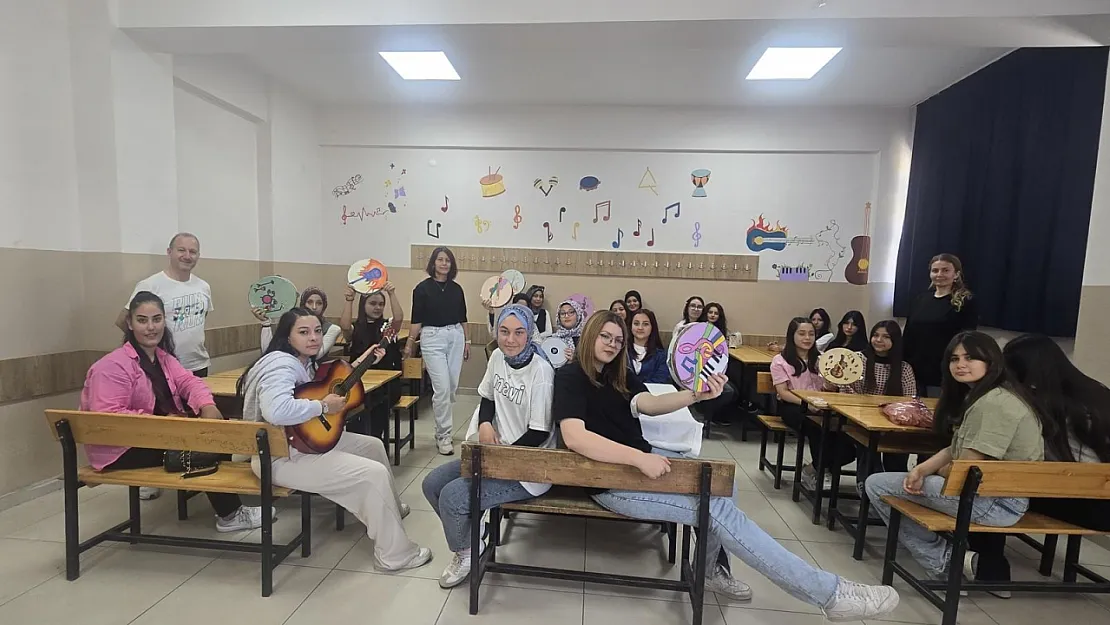 Zübeyde MTAL'de Boş Sınıf, Müzik Atölyesine Dönüştü!