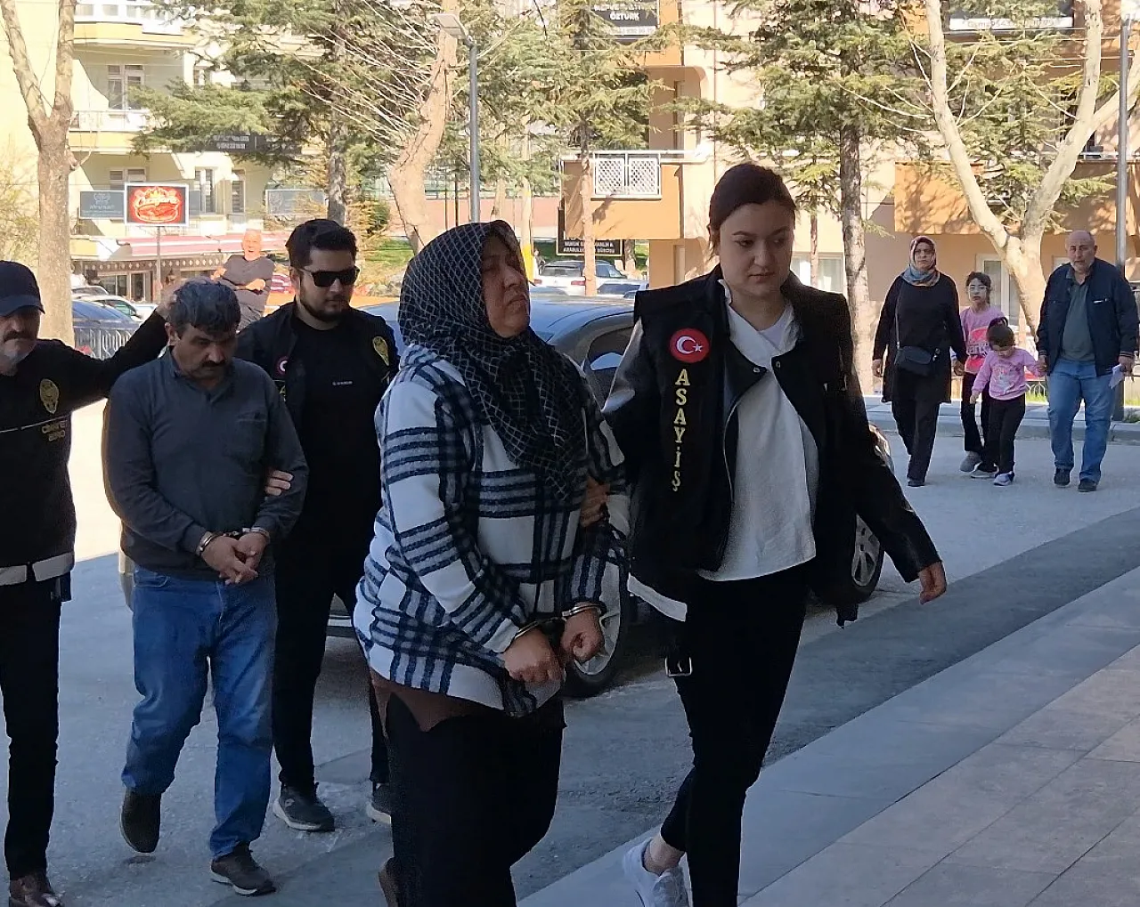 Komşu Katilleri Adliye'de