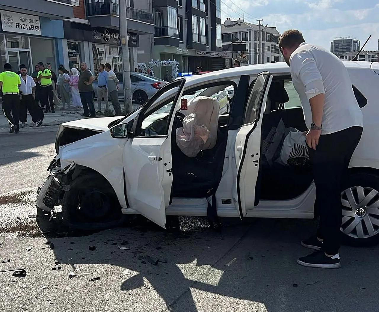 Yine Aynı Cadde, Yine Kaza! 2 Kişi Yaralandı