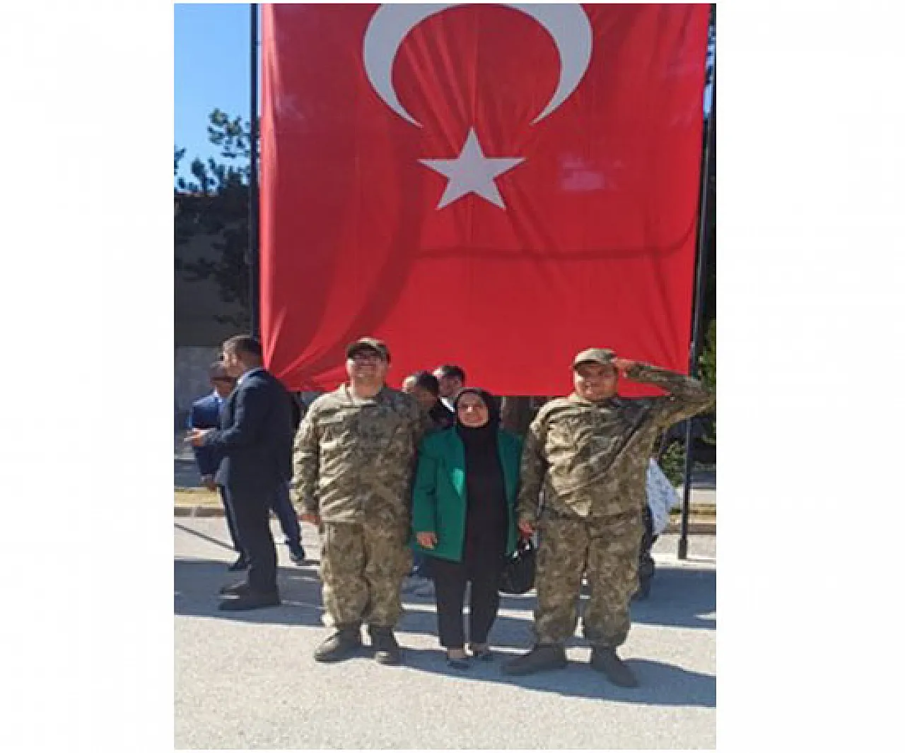 Kadınlar Dernekte: Gönül Dostları Yardımlaşma Ve Dayanışma Derneği