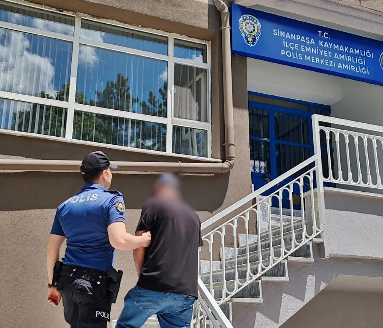 Uyuşturucu ve Aranan Şahıslara Yönelik Operasyonlar: 5 Kişi Tutuklandı