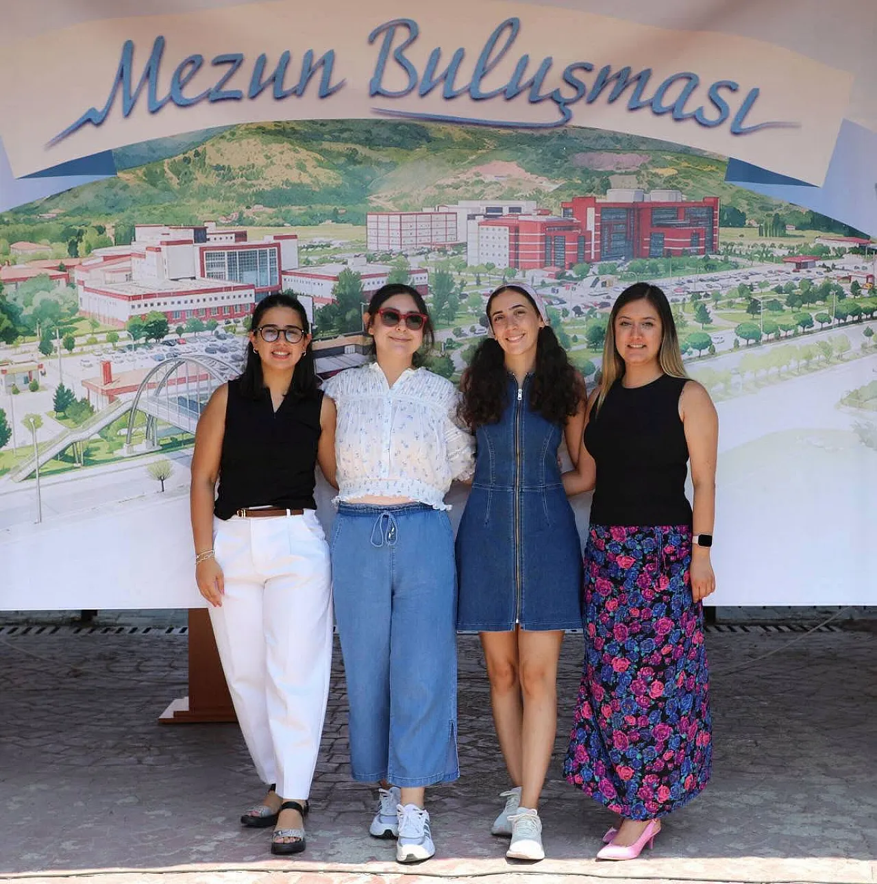 AFSÜ Mezunları 2026 Buluşmasında Hasret Giderdi