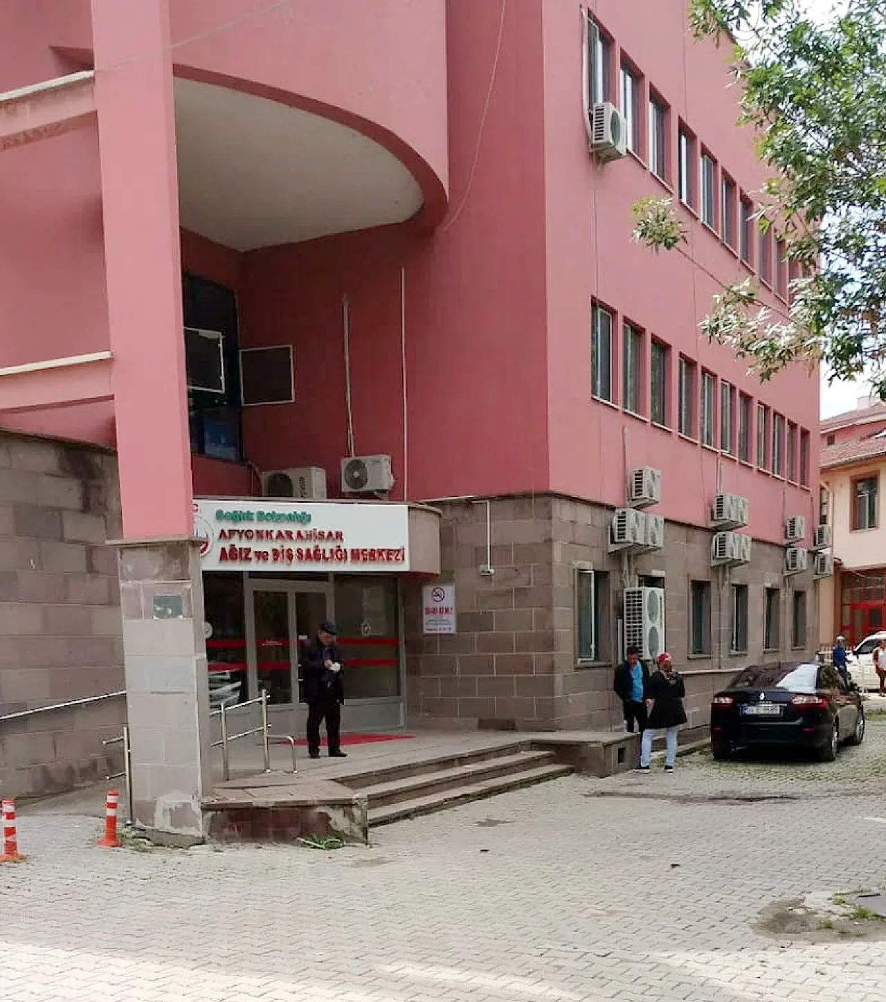 Afyon'da Şehir Merkezine Poliklinik Geliyor