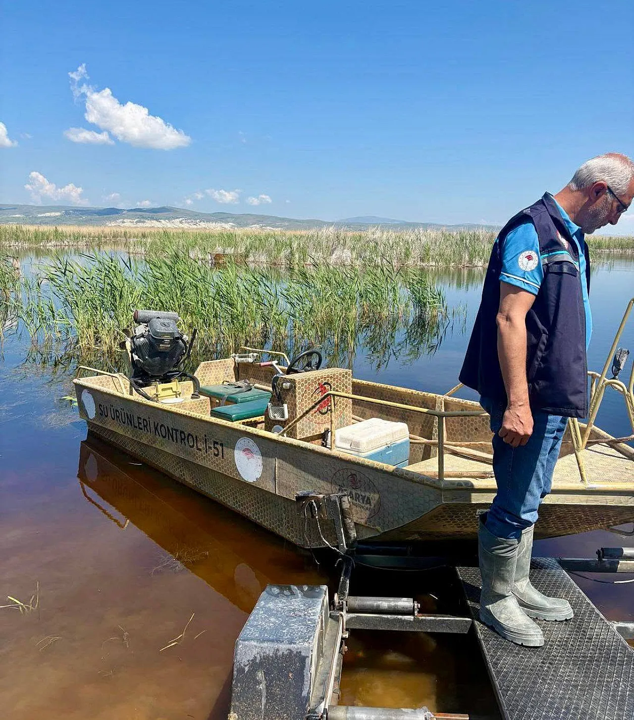 Karamık Gölünde Mevzuata Aykırı Ağa El Konuldu