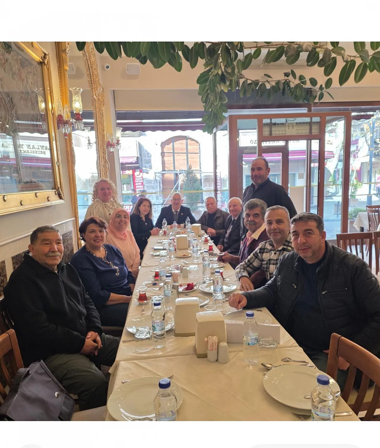 Atatürk'ün Hatırasıyla Yaşayan Lokantada Şairler Buluştu