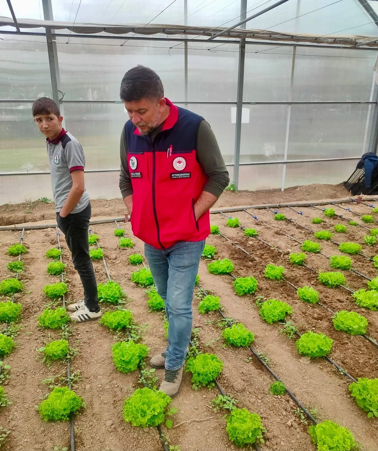 Afyon'da Bu Lisede Öğrenciler Sınıftan Çıkıp Seraya Girdi!
