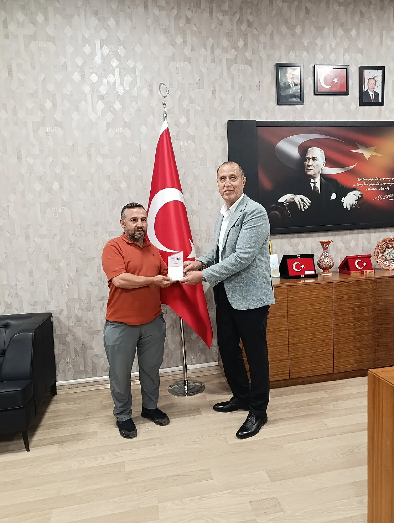 Afyon Devlet Hastanesine Bir Destekte Karkı'dan