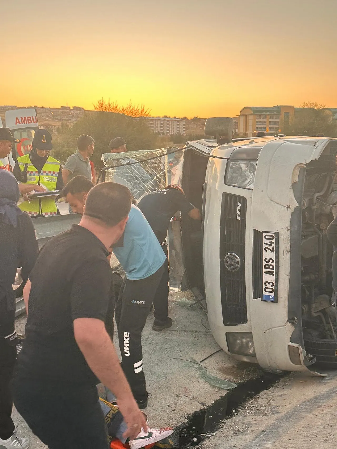 Afyon'da Minibüs Kazası: Çok Sayıda Yaralı Var!
