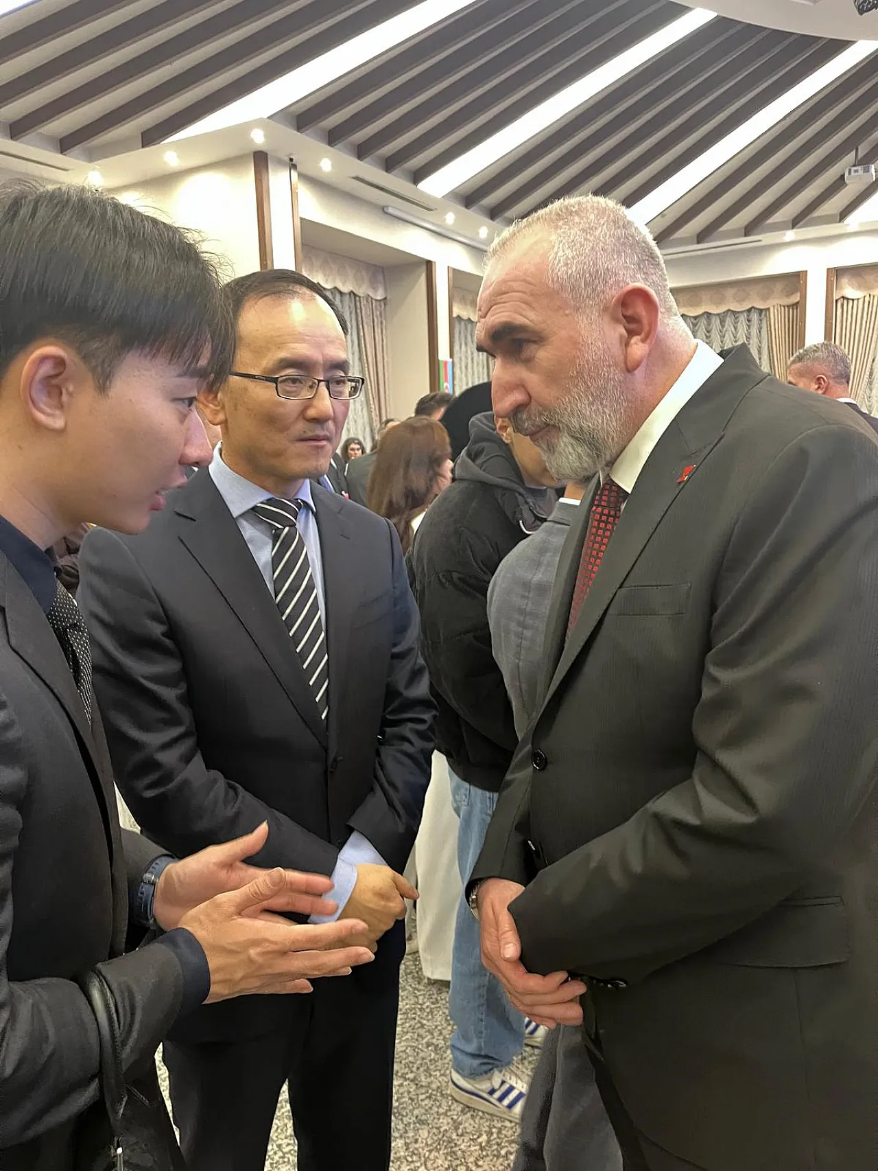 Beşer, Önemli İsimlerle Bir Araya Geldi