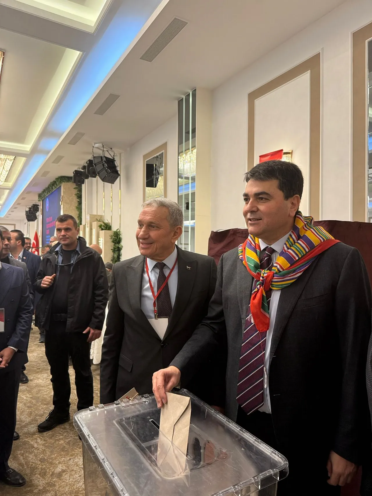 Afyon'da Demokratların Yenilenen Yönetiminde Kimler Var?