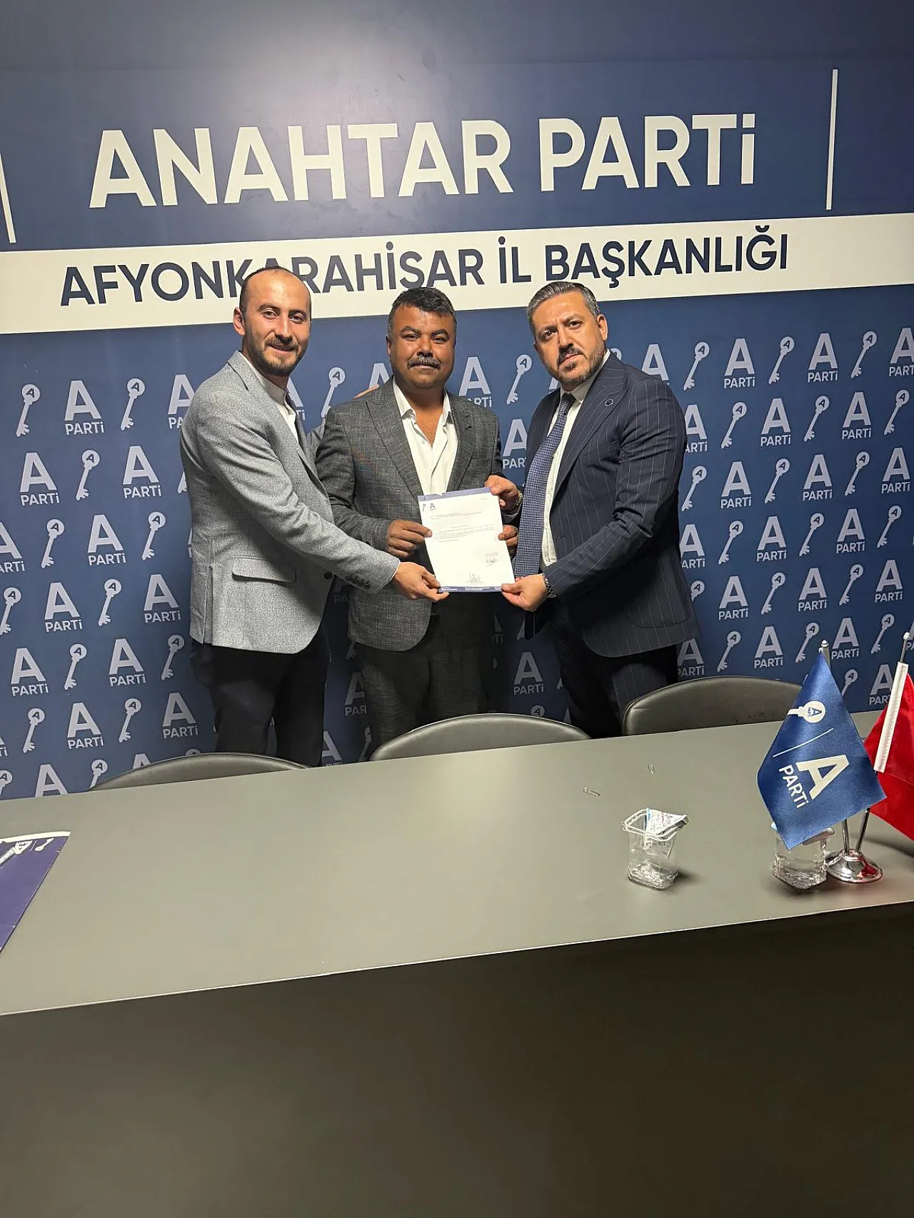 Anahtar Parti, Afyonkarahisar'da Teşkilatlanmasını Sürdürüyor