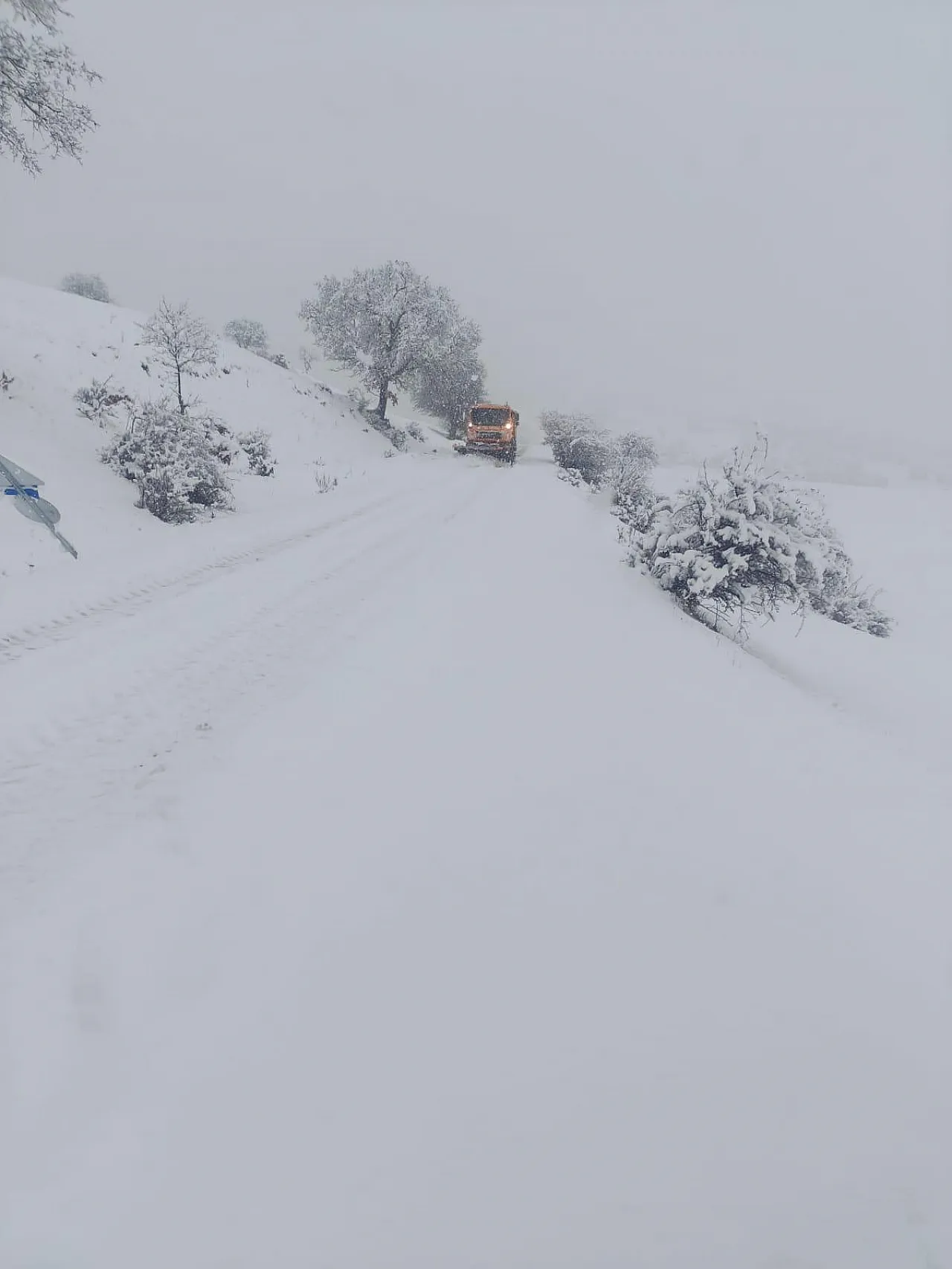 Afyon'da Ana ve Köy Yolları Açık