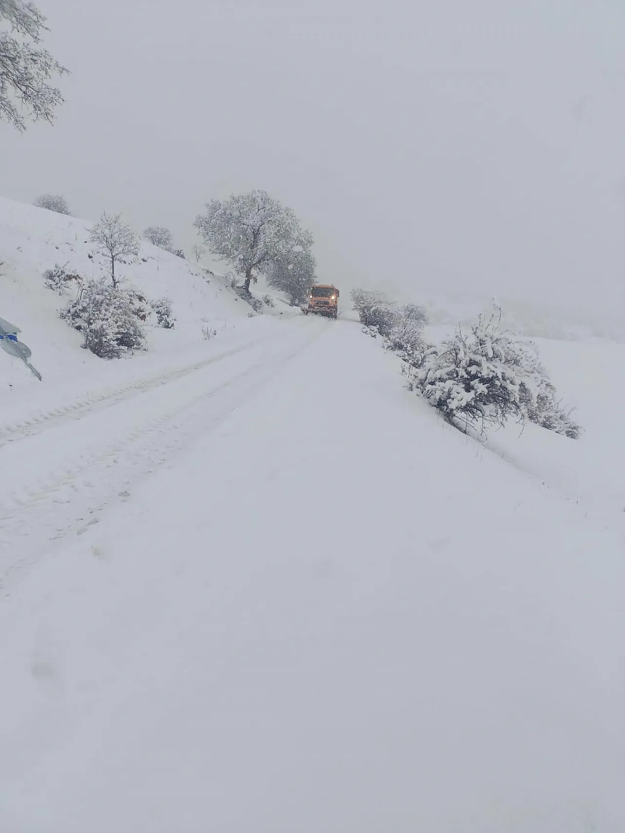 Afyon'da Ana ve Köy Yolları Açık
