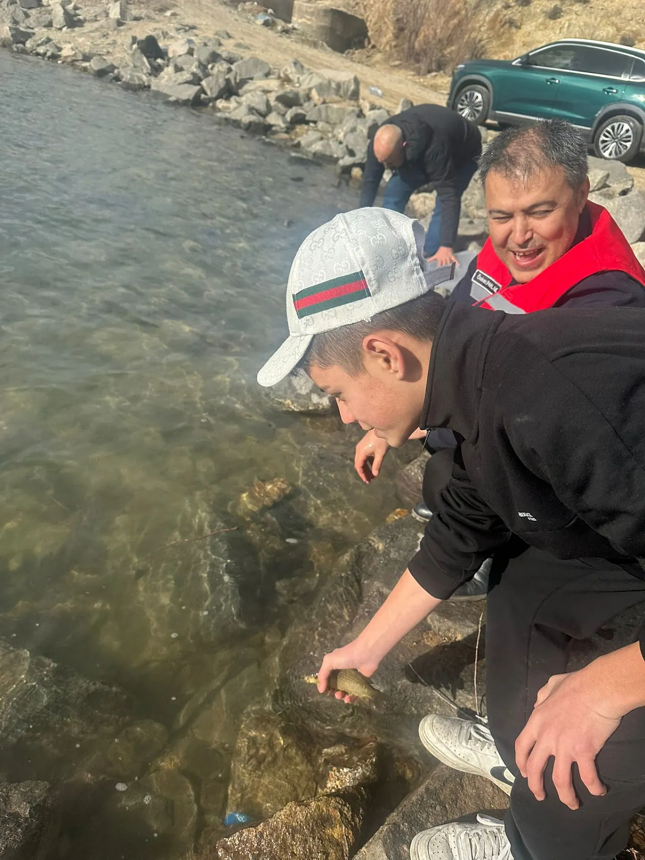 Afyonkarahisar'ın Göllerine 789 Bin Sazan Yavrusu Bırakıldı
