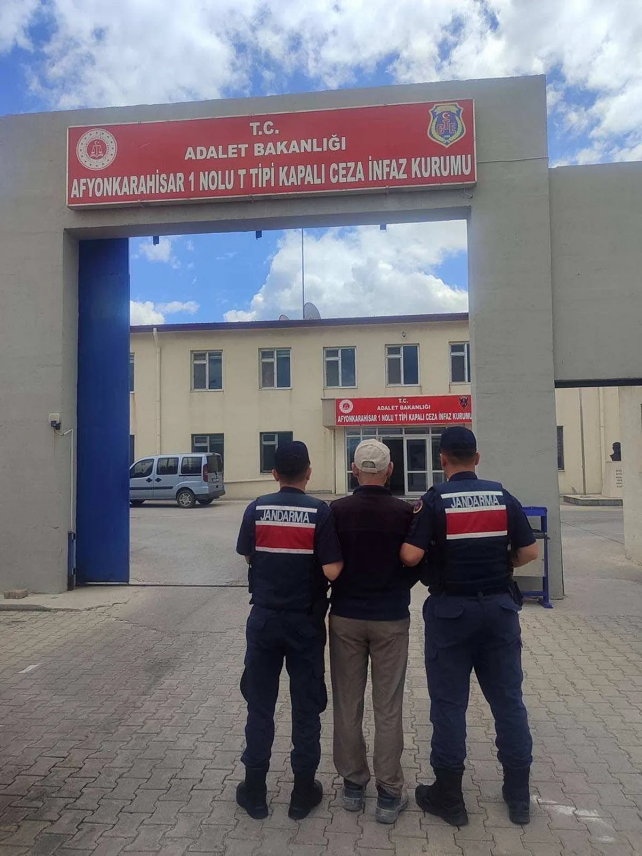 Afyonkarahisar Jandarması 1 Haftada 33 Kişi Yakaladı
