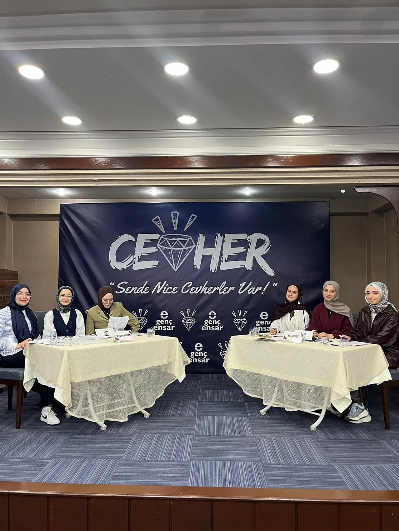 Münazara Yarışmasının Türkiye Birincisi Afyon Ekibi Oldu